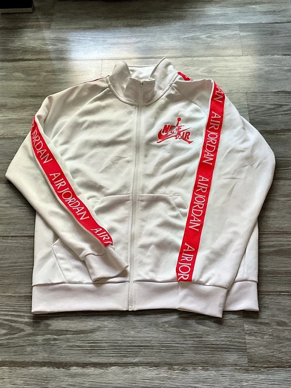 Nike MEN’s White & Orange Jacket